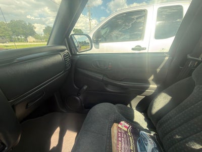 2000 Chevrolet S-10 LS